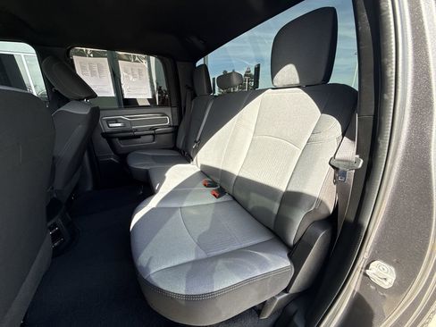 Used 2022 RAM 2500 Big Horn w/ Cold Weather Group image 22