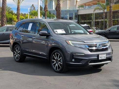 Used 2020 Honda Pilot Touring image 3
