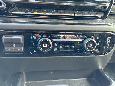 Used 2023 Chevrolet Silverado 1500 ZR2 w/ Technology Package image 17