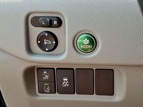 Used 2021 Honda Pilot LX image 23