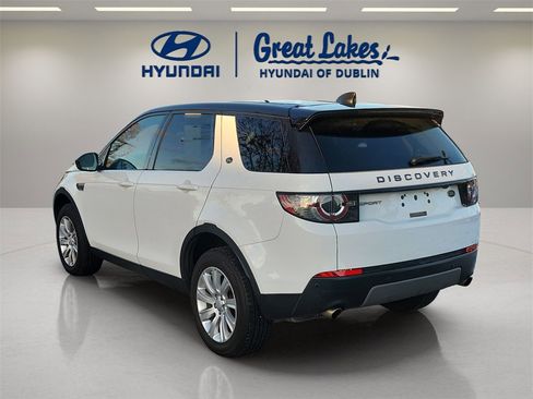 Used 2019 Land Rover Discovery Sport SE image 3