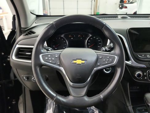 Used 2022 Chevrolet Equinox LT image 32