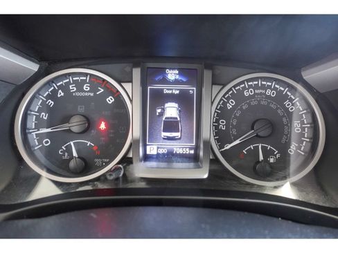 Certified 2022 Toyota Tacoma SR5 w/ Technology Package AWD/4WD image 15
