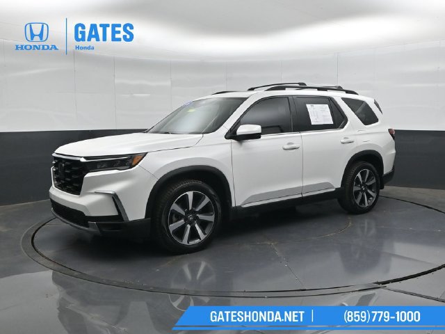 Used 2023 Honda Pilot Touring image 6
