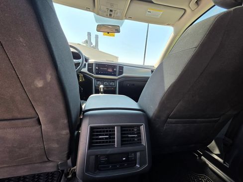 Used 2018 Volkswagen Atlas Launch Edition FWD image 19