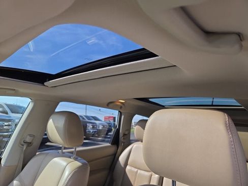 Used 2018 Nissan Pathfinder Platinum w/ Cargo Package image 9