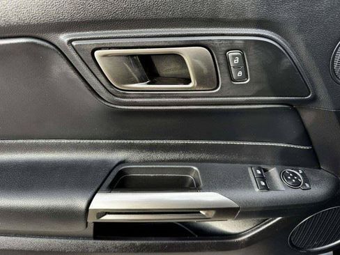 Used 2021 Ford Mustang Shelby GT500 w/ Carbon Fiber Track Pack RWD image 22