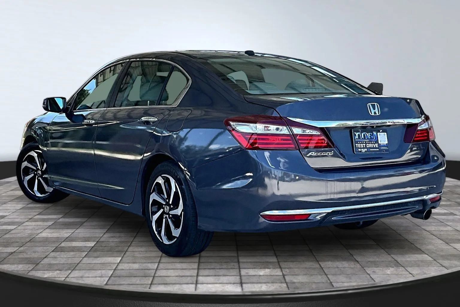 Used 2016 Honda Accord EX-L image 4