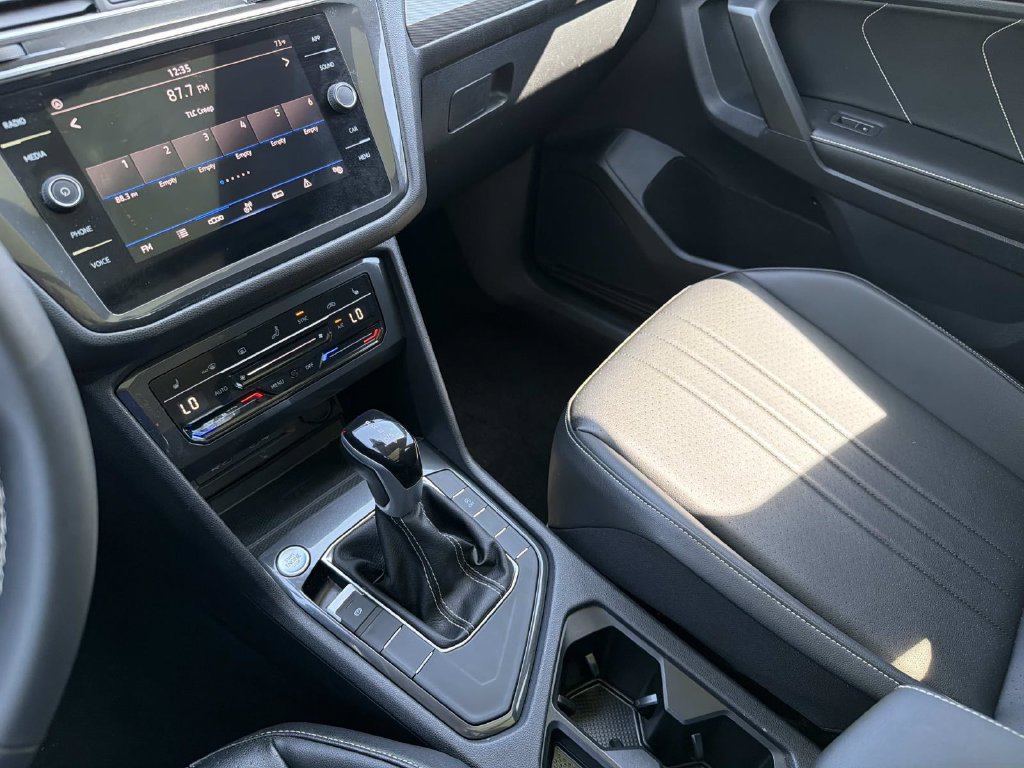 Used 2023 Volkswagen Tiguan SE FWD image 28