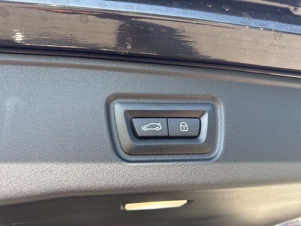 Used 2025 BMW M5 Touring AWD/4WD image 33