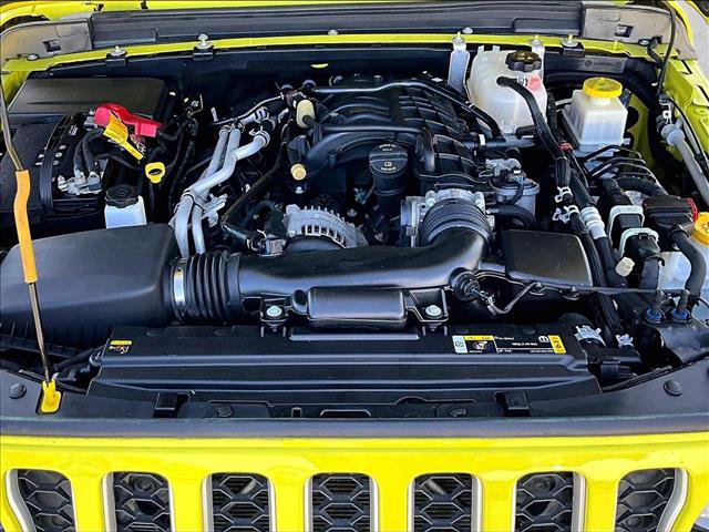Used 2023 Jeep Gladiator Overland AWD/4WD image 11
