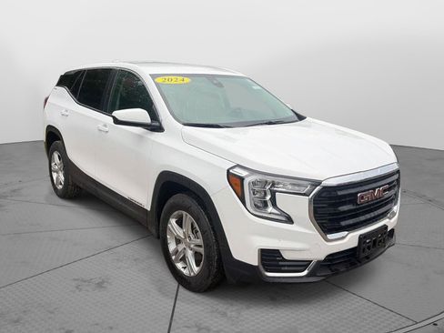 Used 2024 GMC Terrain SLE AWD/4WD image 3