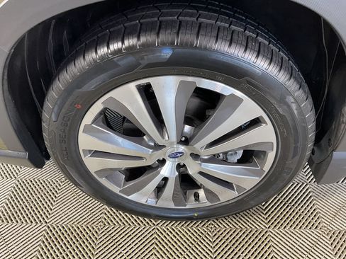 Used 2022 Subaru Ascent Touring AWD/4WD image 5