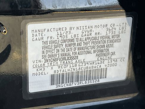 Used 2024 Nissan Versa SR w/ Trunk Package image 28