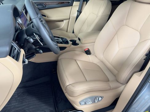Certified 2026 Porsche Macan S AWD/4WD image 5