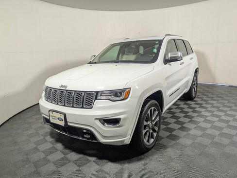 Used 2018 Jeep Grand Cherokee Overland image 4