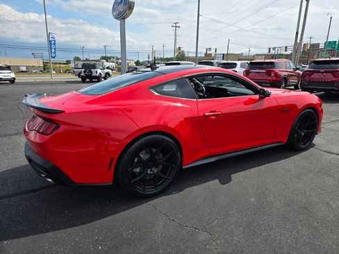 Used 2025 Ford Mustang GT Premium RWD image 11