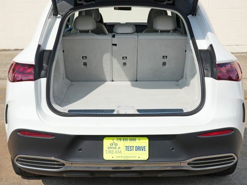 Used 2023 Mercedes-Benz EQE 500 4MATIC SUV w/ Exclusive Trim Package image 9