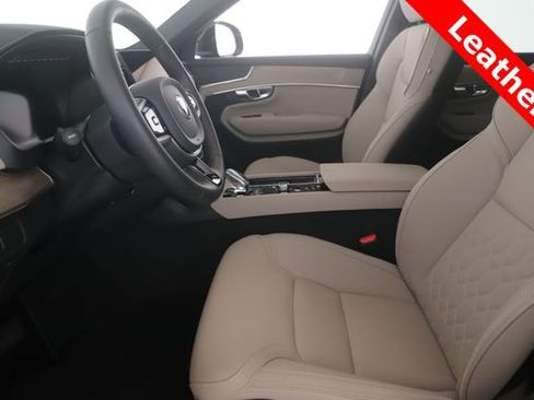 Used 2026 Volvo XC90 B5 Core image 16