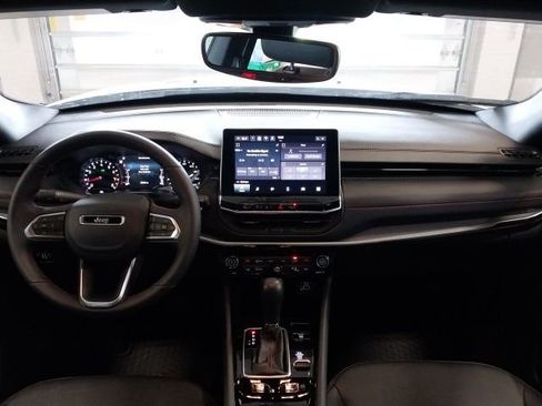 Used 2024 Jeep Compass Trailhawk w/ Trailhawk Convenience Group image 11