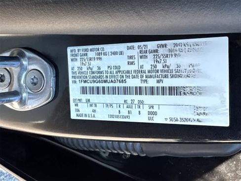 Certified 2021 Ford Escape SE w/ SE Sport Appearance Package image 34