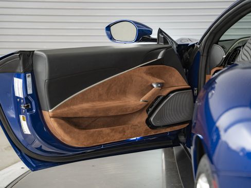 Used 2023 Ferrari Roma RWD image 18