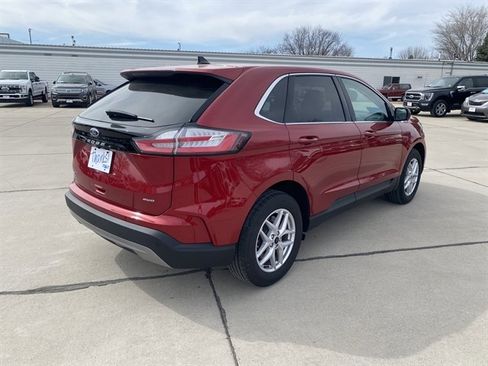 Used 2023 Ford Edge SEL w/ Convenience Package image 11