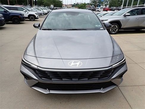 New 2025 Hyundai Elantra Sport image 8