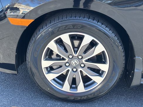 Certified 2024 Honda Odyssey EX-L image 31