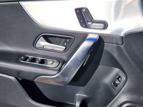 Used 2025 Mercedes-Benz CLA 250 4MATIC image 13