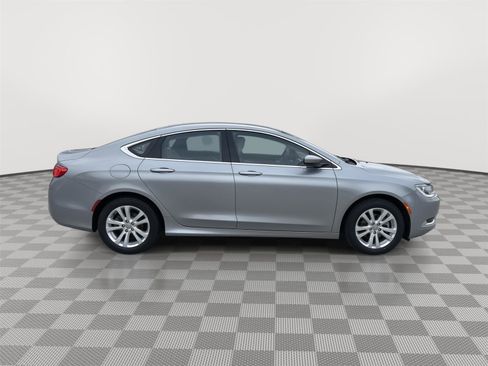 Used 2016 Chrysler 200 Limited FWD image 12