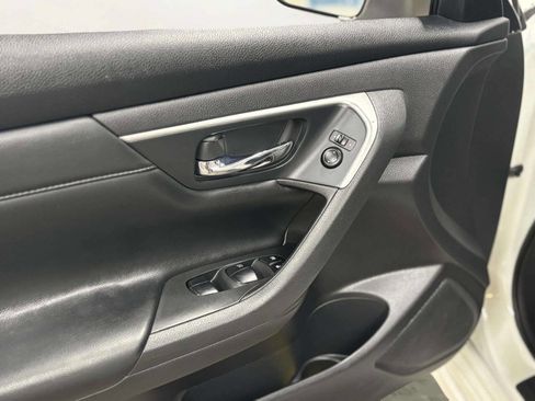 Used 2015 Nissan Altima 2.5 S w/ Power Driver Seat Package image 11
