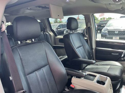 Used 2012 Chrysler Town & Country Touring w/ Entertainment Group #1 image 13