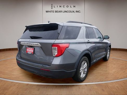 Used 2022 Ford Explorer XLT image 29