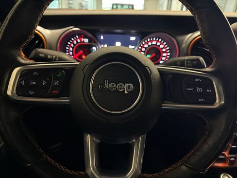 Used 2020 Jeep Gladiator Mojave AWD/4WD image 12