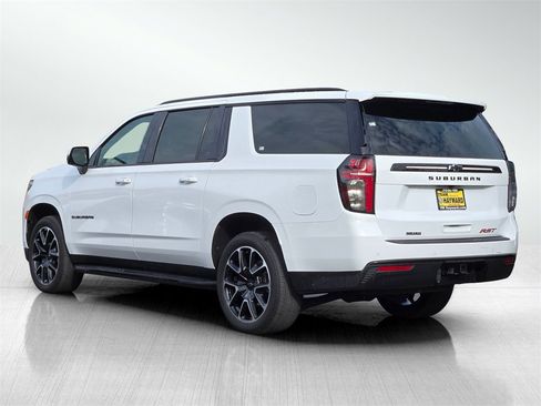 Used 2024 Chevrolet Suburban RST w/ Luxury Package image 6