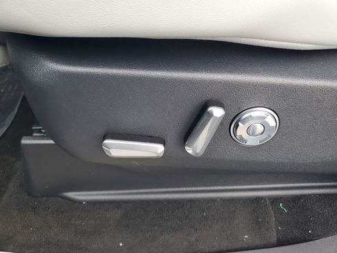 New 2025 Lincoln Navigator L Black Label image 13