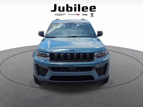 New 2026 Jeep Grand Cherokee L Limited w/ Limited Altitude Package RWD image 2