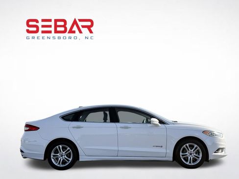 Used 2018 Ford Fusion SE w/ Equipment Group 602A FWD image 5