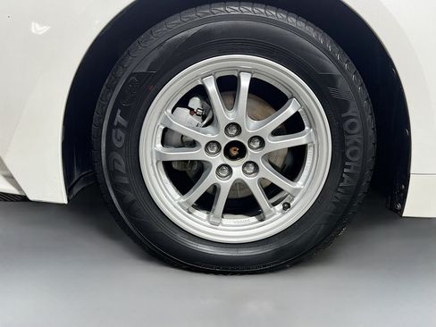 Used 2022 Toyota Corolla LE FWD image 14