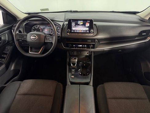 Used 2025 Nissan Rogue SV FWD image 13