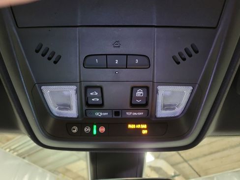 Used 2019 Cadillac XT4 Sport image 23