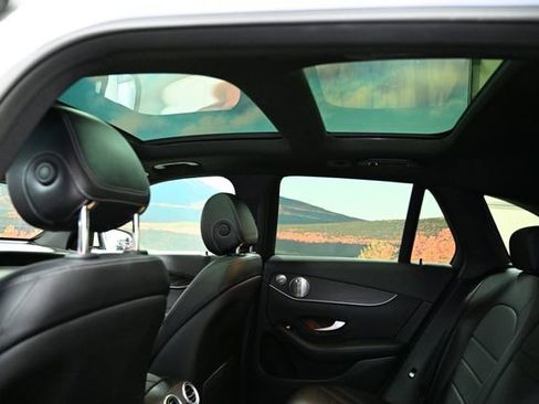 Used 2018 Mercedes-Benz GLC 300 4MATIC image 48
