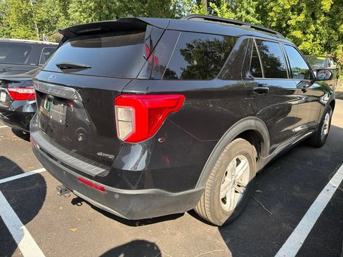 Used 2021 Ford Explorer XLT w/ Equipment Group 202A AWD/4WD image 4