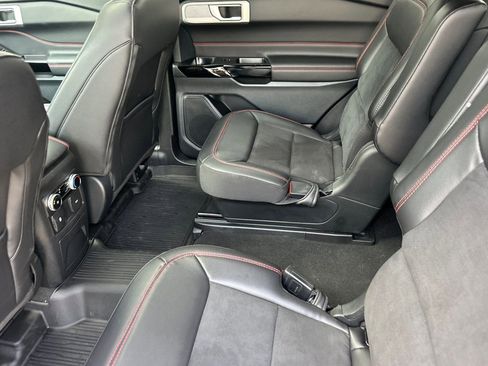 Used 2023 Ford Explorer ST-Line w/ Class IV Trailer Tow Package image 24