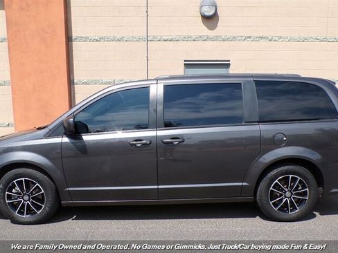 Used 2019 Dodge Grand Caravan GT FWD image 5