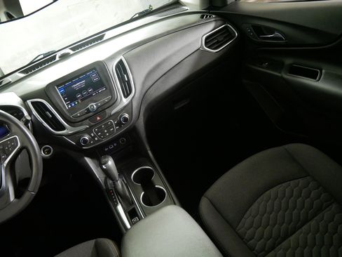 Used 2020 Chevrolet Equinox LT AWD/4WD image 11