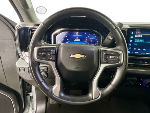 Used 2025 Chevrolet Silverado 1500 LT image 17