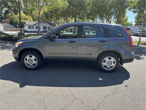 Used 2010 Honda CR-V LX image 2