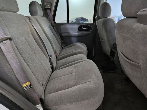 Used 2005 Chevrolet TrailBlazer LS w/ LS Preferred Equipment Group AWD/4WD image 16